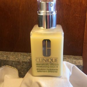 Clinique Dramatically Diff Moisturizing Lotion